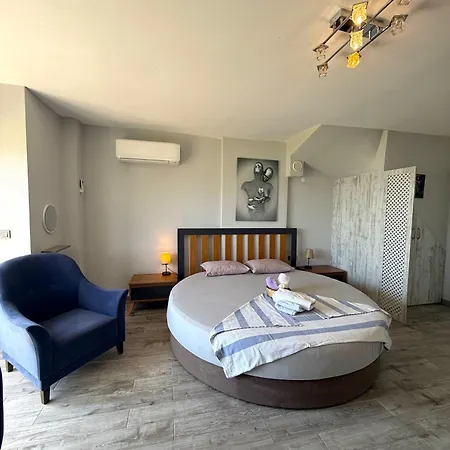 Eftalya Cunda Ayvalı