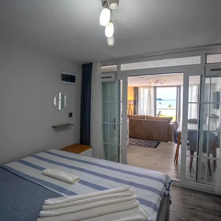 Eftalya Cunda *